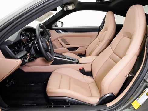 Used 2023 Porsche 911 Carrera image 6