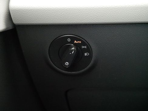 Certified 2024 Volkswagen Taos S AWD/4WD image 27
