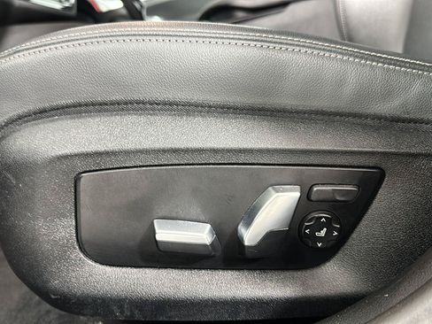 Used 2023 BMW 530i xDrive w/ Convenience Package AWD/4WD image 10