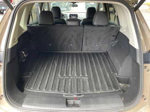 Used 2025 Nissan Rogue SV AWD/4WD image 40