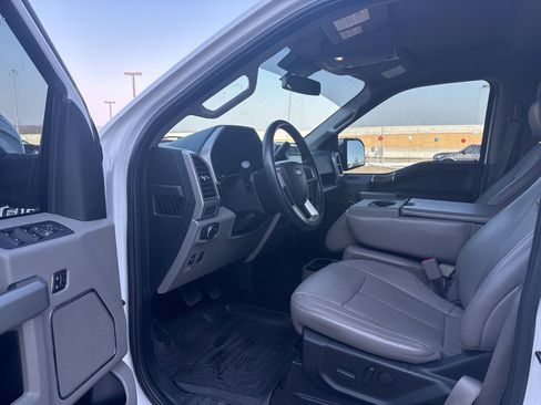 Used 2019 Ford F150 Lariat image 12