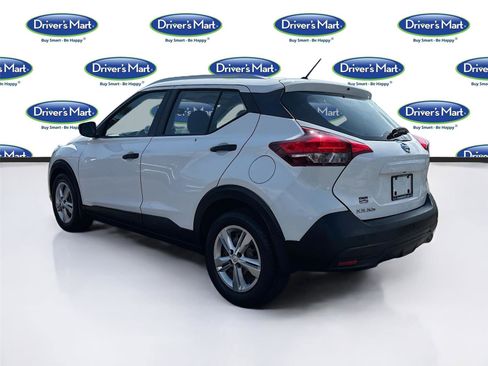 Used 2018 Nissan Kicks S w/ Exterior Electronics Package FWD image 5