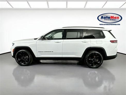Used 2023 Jeep Grand Cherokee L Limited w/ Black Appearance Package image 9