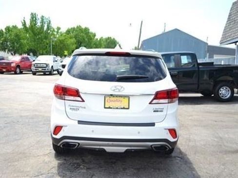 Used 2017 Hyundai Santa Fe Limited w/ Cargo Package AWD/4WD image 7
