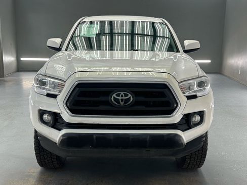Used 2021 Toyota Tacoma SR5 RWD image 2