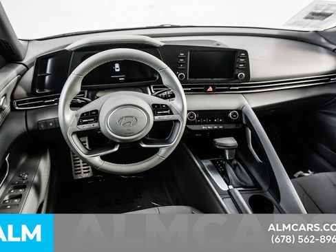 Used 2025 Hyundai Elantra Sport image 22