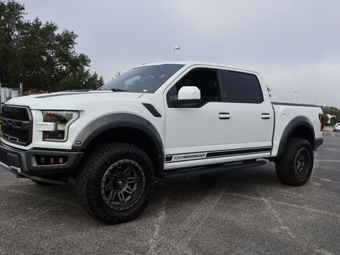 Used 2018 Ford F150 Raptor w/ Equipment Group 801A Mid image 3