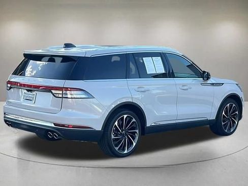 Used 2025 Lincoln Aviator Reserve w/ Equipment Group 201A AWD/4WD image 5