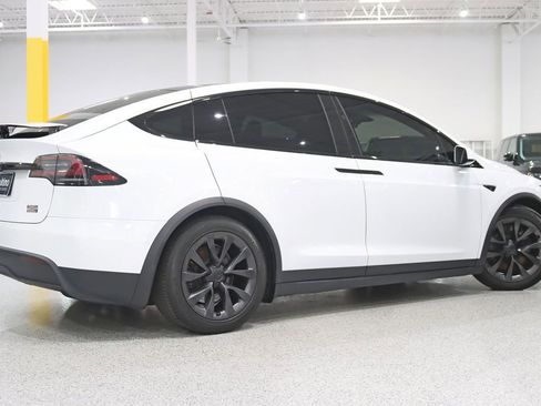 Used 2022 Tesla Model X Plaid AWD/4WD image 9