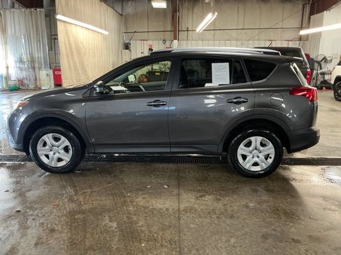 Used 2013 Toyota RAV4 LE AWD/4WD image 2