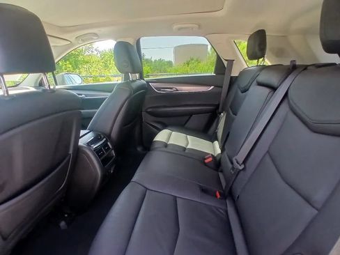 Used 2019 Cadillac XT5 Premium Luxury FWD image 17