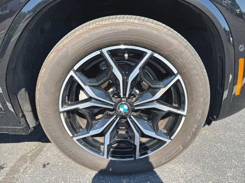 Used 2024 BMW X4 xDrive30i w/ M Sport Package AWD/4WD image 2