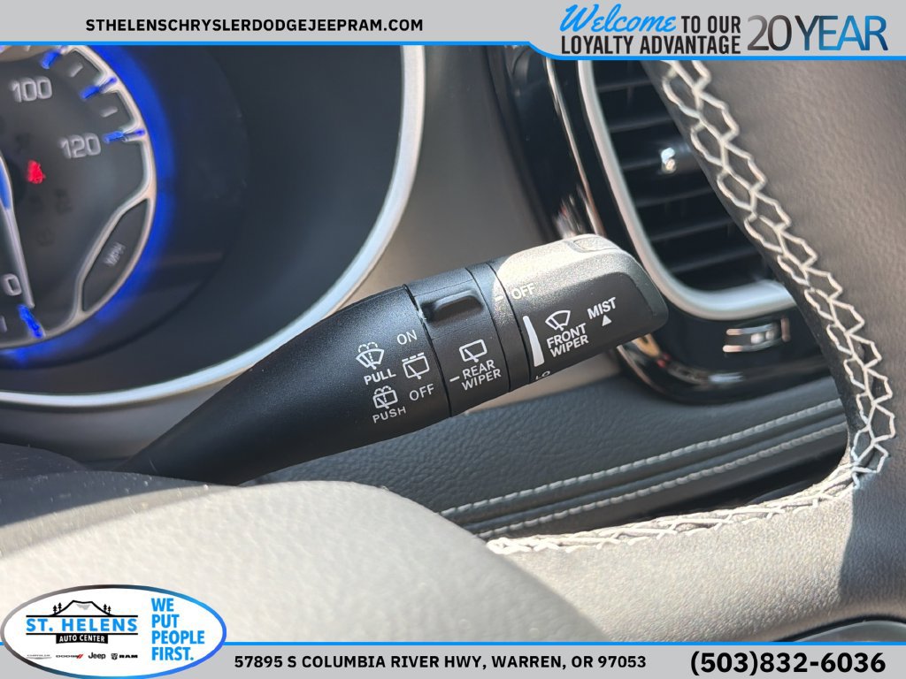 New 2027 Chrysler Pacifica Select w/ Family Tech Group AWD/4WD image 22