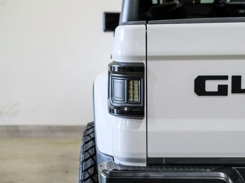Used 2023 Jeep Gladiator Sport AWD/4WD image 33