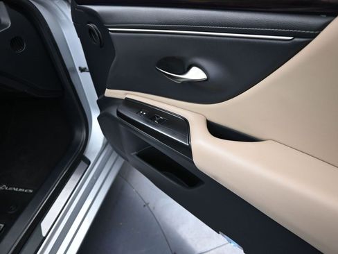 Used 2021 Lexus ES 350 w/ Premium Package image 23