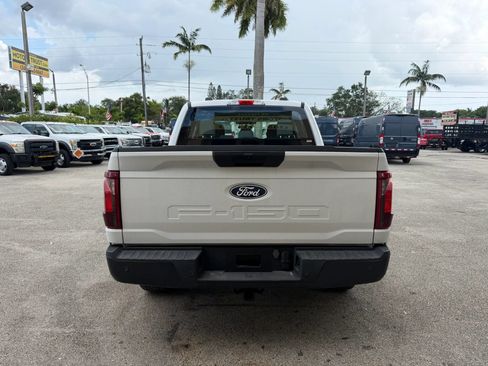 Used 2024 Ford F150 XL w/ Tow/Haul Package RWD image 4