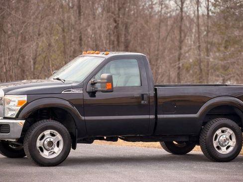 Used 2011 Ford F250 XLT w/ XLT Interior Pkg image 5