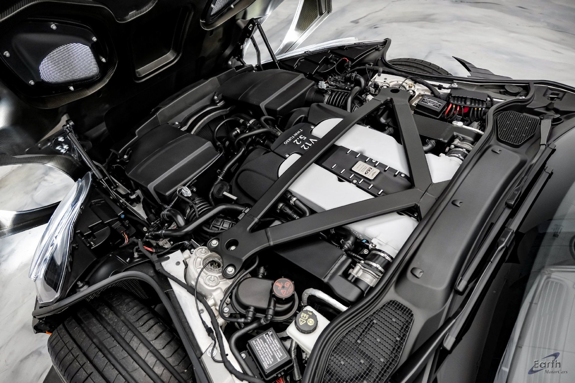 Used 2019 Aston Martin DBS Superleggera RWD image 98