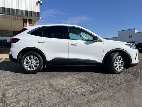 Used 2023 Ford Escape Active image 3