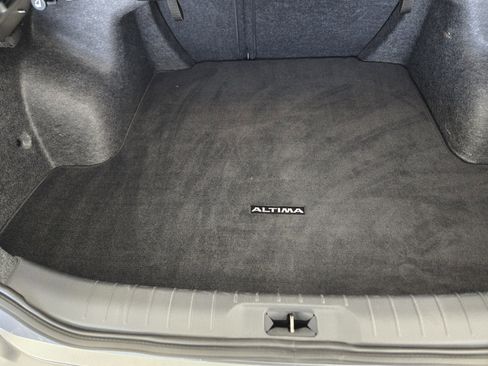 Used 2025 Nissan Altima 2.5 SV image 30