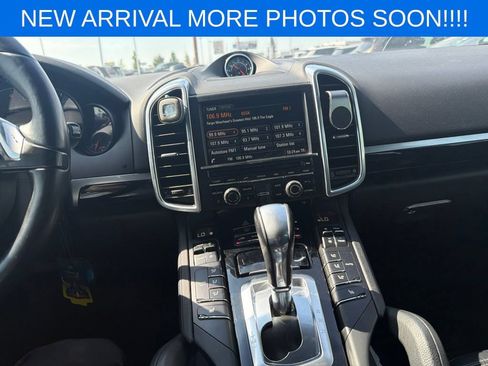 Used 2014 Porsche Cayenne AWD/4WD image 12