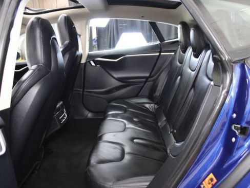 Used 2015 Tesla Model S 70D AWD/4WD image 22