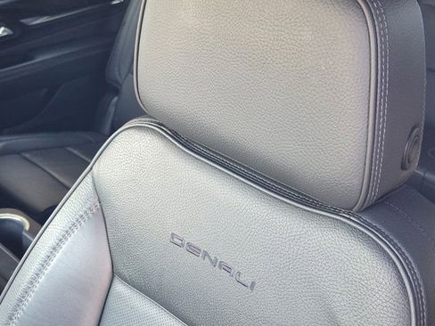 Used 2024 GMC Yukon Denali image 20
