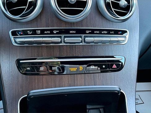 Certified 2022 Mercedes-Benz GLC 300 4MATIC image 18
