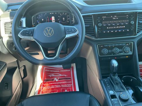Used 2022 Volkswagen Atlas SE image 16
