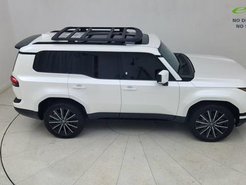 Used 2024 Lexus GX 550 w/ Accessory Package (31) AWD/4WD image 80