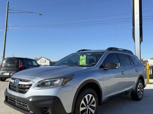 Used 2021 Subaru Outback AWD/4WD image 3