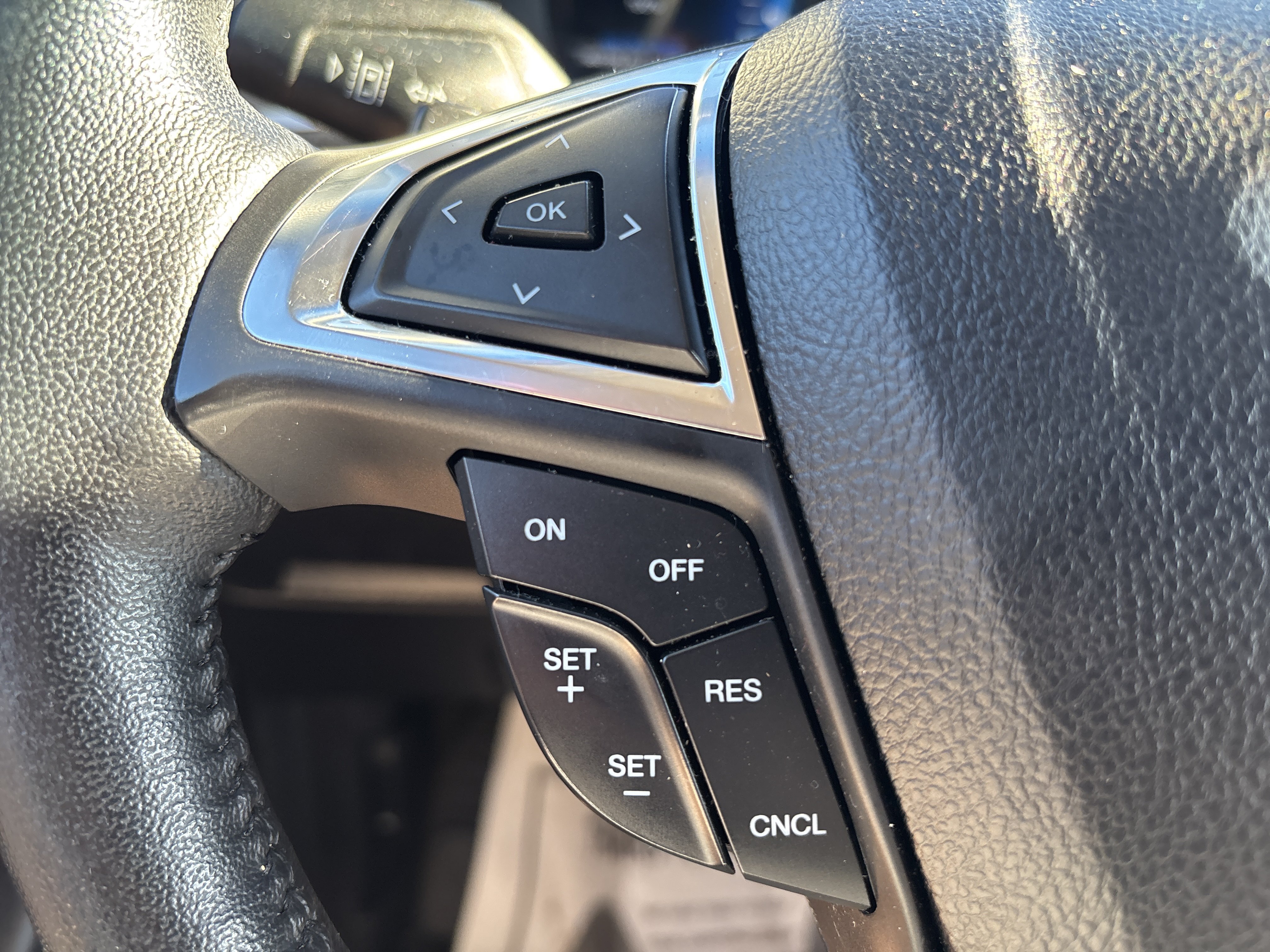 Used 2020 Ford Edge SEL w/ Convenience Package AWD/4WD image 14