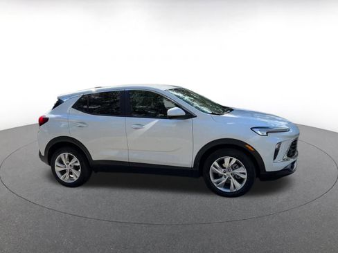 Used 2025 Buick Encore GX Preferred image 2