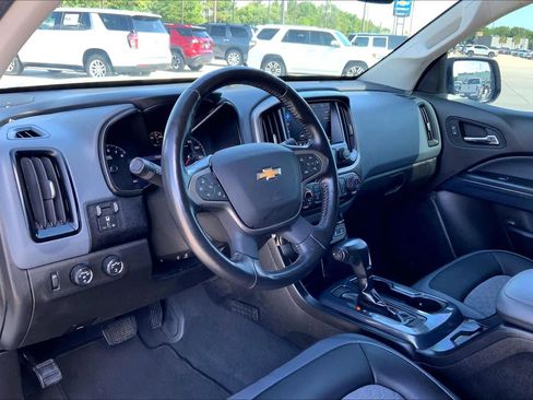 Used 2021 Chevrolet Colorado Z71 AWD/4WD image 17