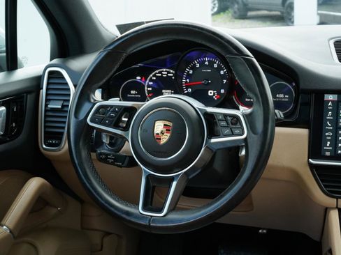 Used 2020 Porsche Cayenne AWD/4WD image 51