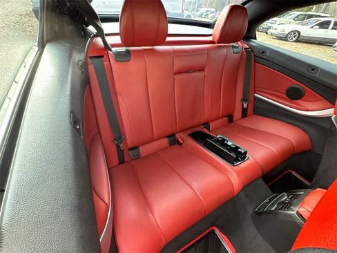 Used 2017 BMW 430i Convertible image 12