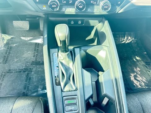 Used 2025 Honda Accord SE image 18