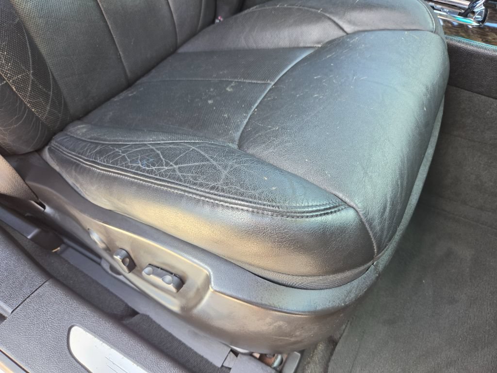 Used 2008 Cadillac DTS FWD image 39
