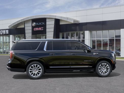 New 2026 GMC Yukon XL Denali w/ Sun & Power Step Package image 5