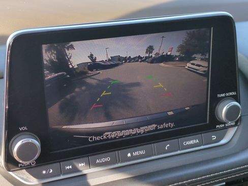 Certified 2023 Nissan Rogue SV FWD image 26