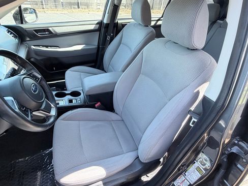 Used 2019 Subaru Outback 2.5i Premium AWD/4WD image 8