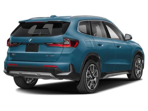 Certified 2023 BMW X1 xDrive28i w/ Premium Package image 2