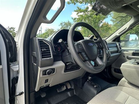 Used 2017 Ford F550 4x4 SuperCab Super Duty w/ XLT Value Package image 52