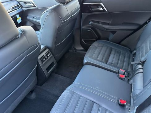 New 2026 Mitsubishi Outlander SE AWD/4WD image 12