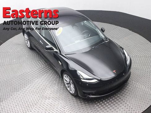 Used 2018 Tesla Model 3 Mid Range RWD image 3