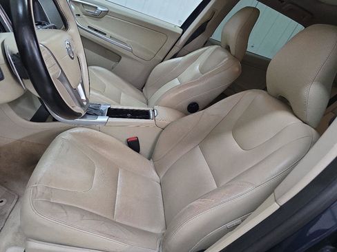 Used 2015 Volvo XC60 T6 AWD/4WD image 22