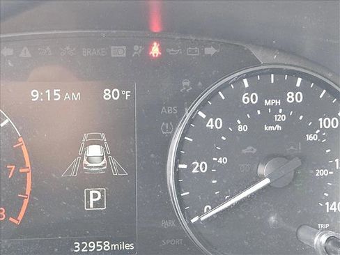 Used 2024 Nissan Kicks SV w/ Interior Electronics Package FWD image 12