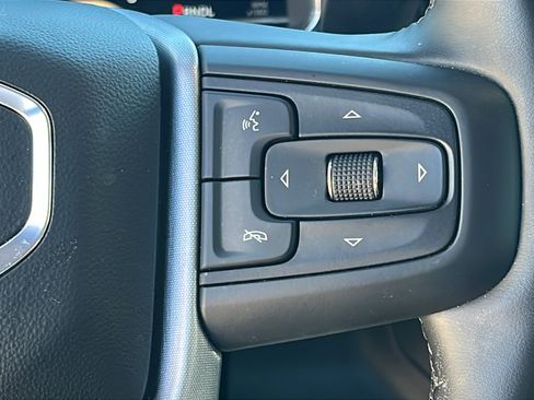 Used 2025 GMC Sierra 1500 SLT image 18