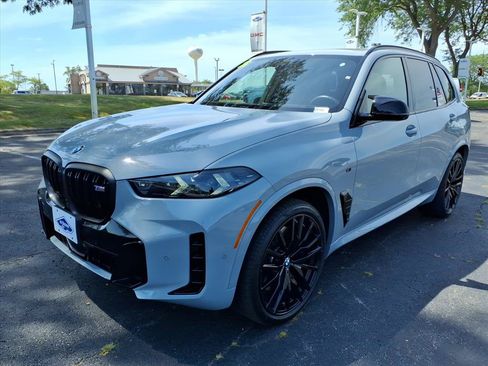 Used 2026 BMW X5 M60i AWD/4WD image 3