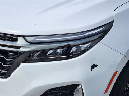 Used 2023 Chevrolet Equinox Premier image 9